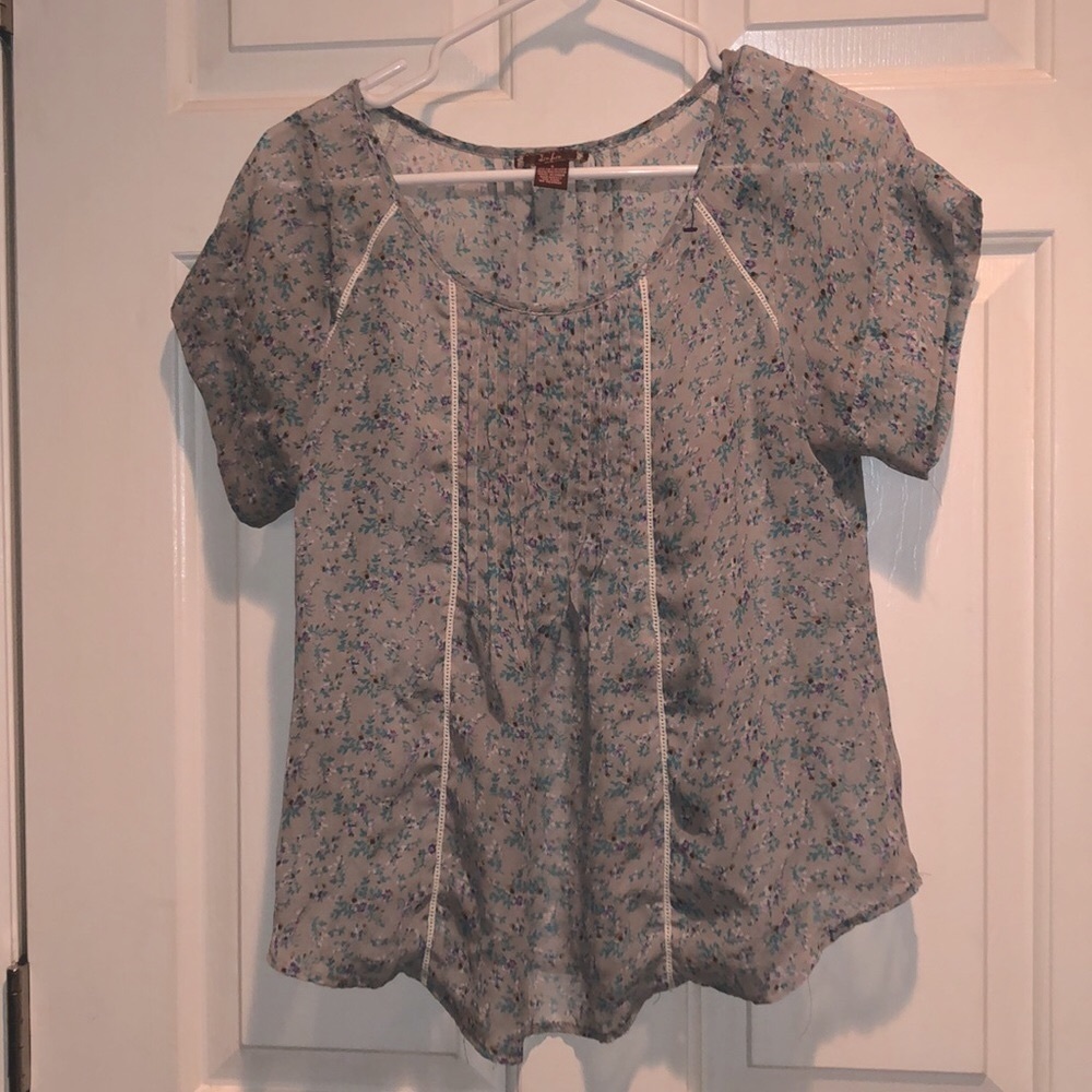 5 for $15 💙. Sheer Rolled Short Sleeve Top